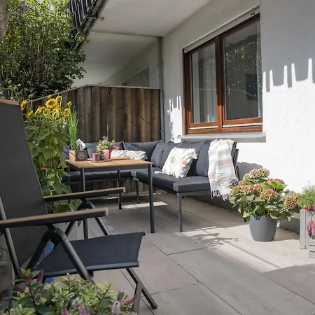 Deluxe For 5 - 2 Bedrooms - Free Private Parking - 5 Min To Slopes - Terrace Apartmán Winterberg