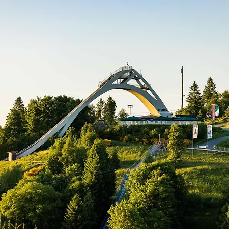 Deluxe For 5 - 2 Bedrooms - Free Private Parking - 5 Min To Slopes - Terrace *