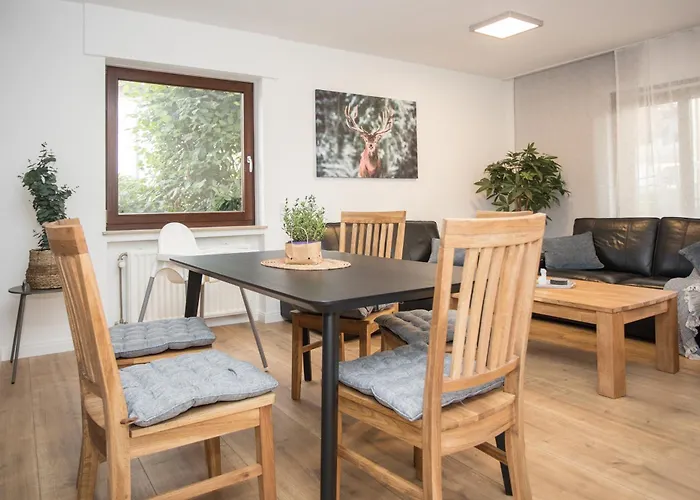 Deluxe For 5 - 2 Bedrooms - Free Private Parking - 5 Min To Slopes - Terrace * Winterberg