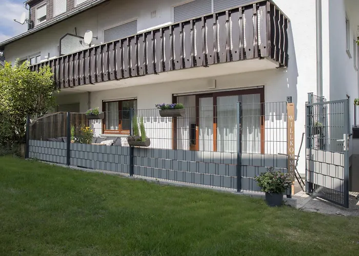 Deluxe For 5 - 2 Bedrooms - Free Private Parking - 5 Min To Slopes - Terrace