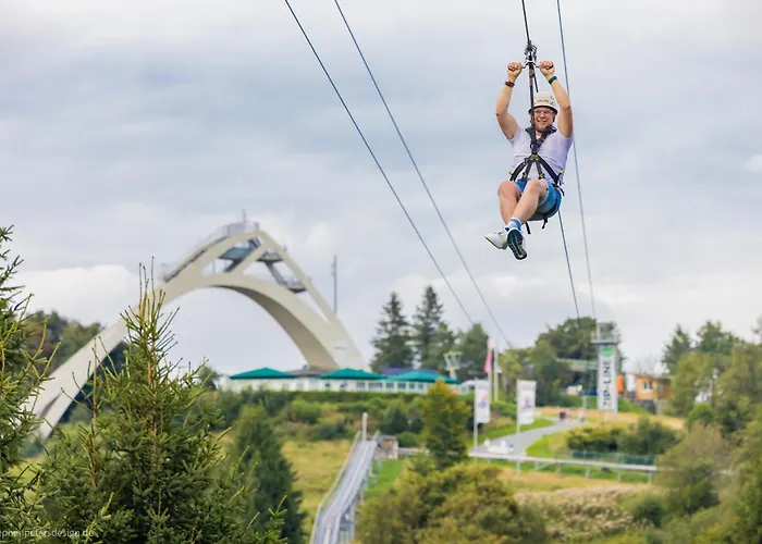 Deluxe For 5 - 2 Bedrooms - Free Private Parking - 5 Min To Slopes - Terrace * Winterberg