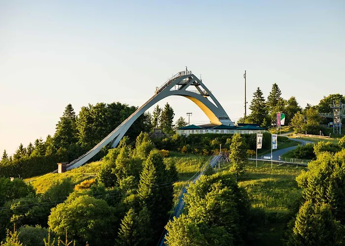 Deluxe For 5 - 2 Bedrooms - Free Private Parking - 5 Min To Slopes - Terrace *