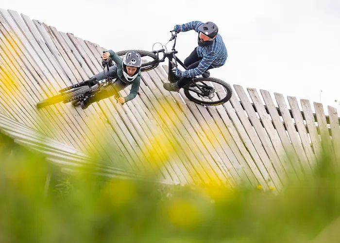 Deluxe For 5 - 2 Bedrooms - Free Private Parking - 5 Min To Slopes - Terrace Appartement